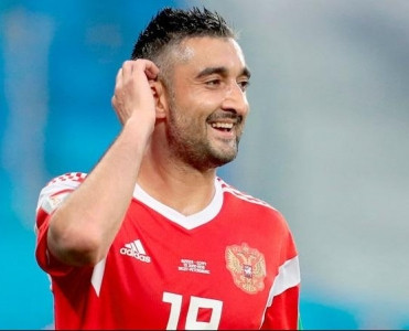 Səmədov həvəskar liqada