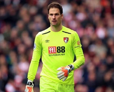 Qarabağ İngiltərə Premyer Liqasından futbolçu alır