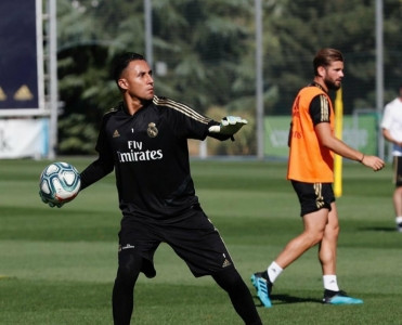 Navas Fransaya köçür