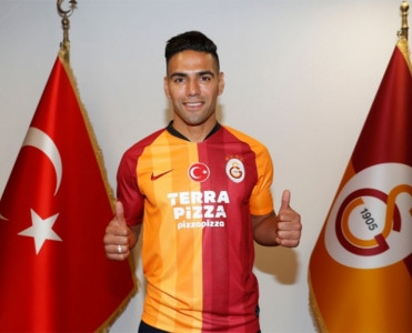 Qalatasaray'dan bir gündə 4 transfer