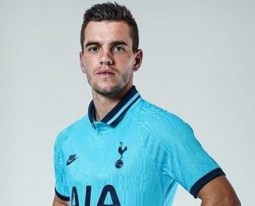 Tottenhem'in yeni forması - FOTO