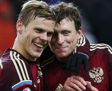 Məmuru döyən futbolçular azadlıqda