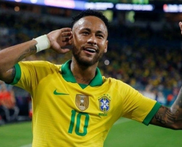 Neymar 3 aydan sonra ilk oyununa çıxdı