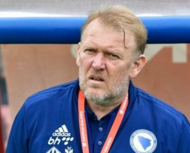 Prosineçki istefa verdi