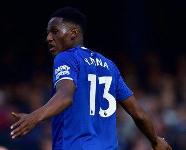 Bukmekeri reklam edən futbolçuya sərt cəza