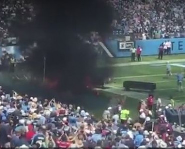 ABŞ-da futbol matçı zamanı stadionda yanğın olub- VİDEO - FOTO