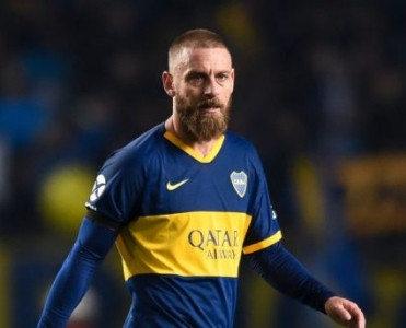 De Rossi milliyə qayıdır