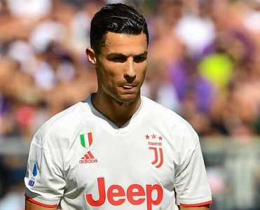 Ronaldo'dan antirekord