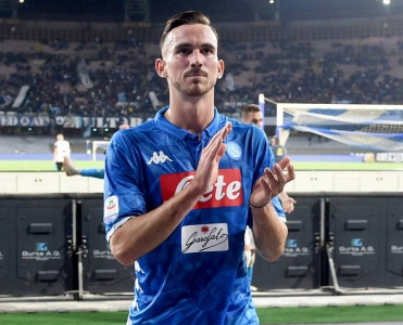 Napoli Barselona'nın istədiyi futbolçunun qiymətini açıqladı