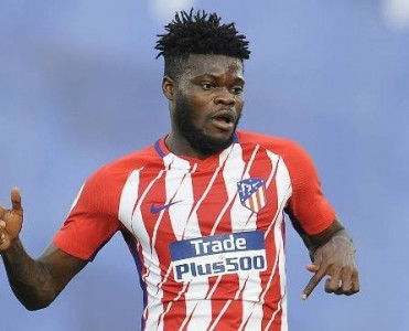 Moskvaya getdi, evi qarət olundu