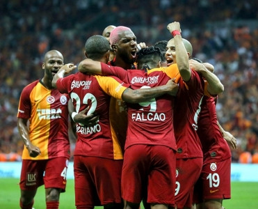 Qalatasaray'da ciddi itkilər – Falkao, Luyindama...