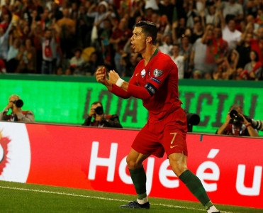 Ronaldonun 700-cü qolu