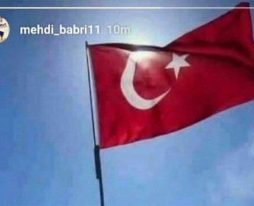 Traktor Barış Pınarı'na dəstək olan futbolçuya sahib çıxdı