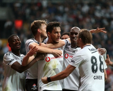 "Beşiktaş" "Qalatasaray"ı bu qolla məğlub etdi - VİDEO