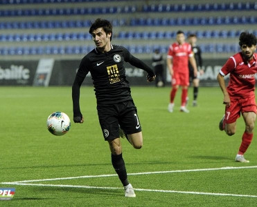 Səbail'in futbolçusu hakimlər otağına girdiyi üçün cərimələnib