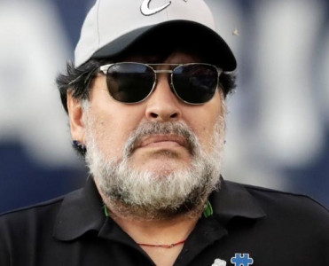 Ölüb eləməmişəm, sağ-salamatam - Maradona