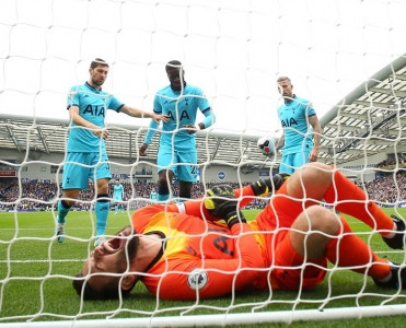 Tottenhem'in qapıçısı əməliyyat olundu