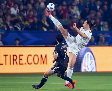 İbrahimoviç Milan'a qayıdır?