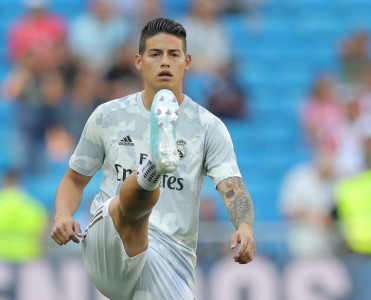 Real'ın futbolçusu Premyer Liqa yolunda