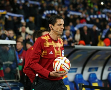 Azərbaycan - Uels matçı tanınmış hakimə tapşırıldı