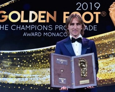 Modriç mükafatlandırıldı