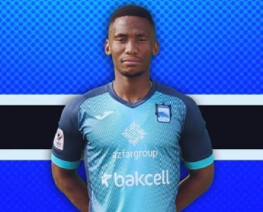 Zirə'nin futbolçusu Əlcəzairə qarşı oynadı