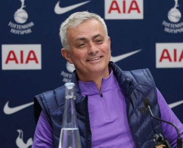 Onda Çelsi'dən qovulmamışdım - Mourinyo