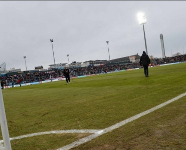 UEFA stadionla bağlı Düdelanj'a ultimatum verdi