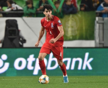 Millimizin futbolçusu İngiltərə klubuna keçə bilər