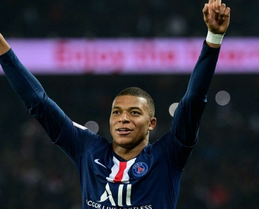 Qızıl top'a layiq deyiləm - Mbappe