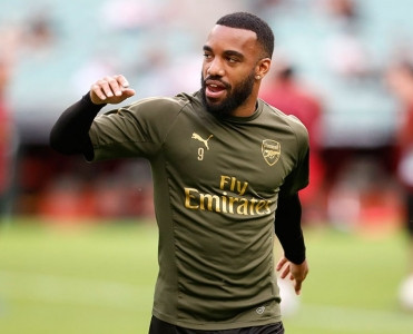 London klubunun hücumçusu 100-ə çatdı