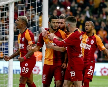 Qalatasaray'a 1 qol bəs etdi