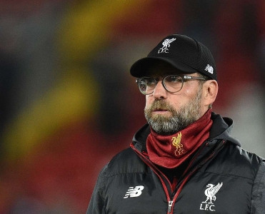 Deyilənlərə diqqətlə qulaq as -Klopp əsəbiləşdi