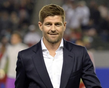 Cerrard Şotlandiya klubunda qaldı