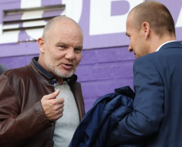 Qarabağ - Düdelanj oyununda ratsiya ilə əlaqə icazəsi