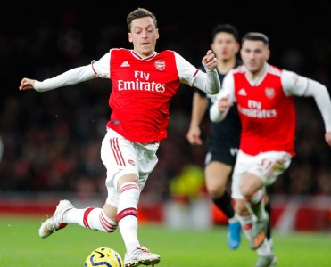 "Müsəlman dünyası niyə səssiz" - Özil