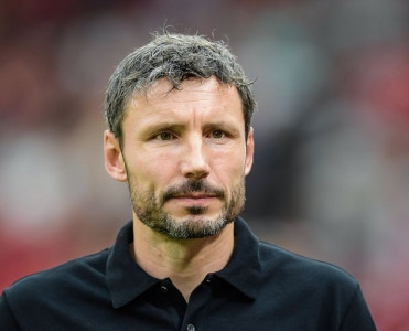 Van Bommel istefaya göndərildi