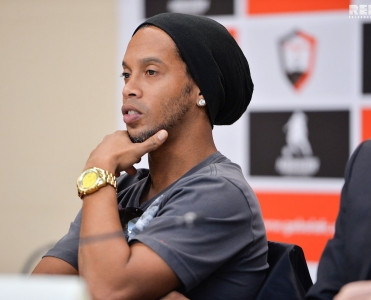 Ronaldinyo Futbol Akademiyasının açılışı növbəti dəfə təxirə salındı