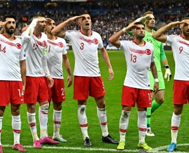 UEFA-dan Türkiyə millisinə əsgər salamı cəzası