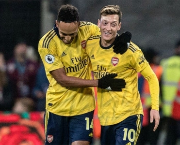 Çin telekanalı Özil'in oynamadığı matçı yayımladı