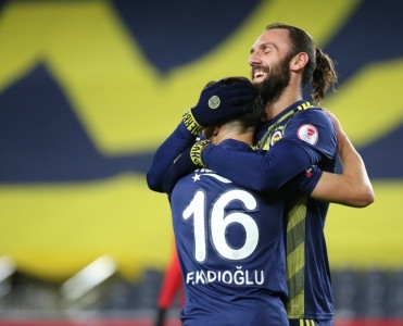 Fənərbaxça'dan darmadağın