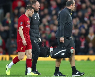 Liverpul kapitanını itirdi