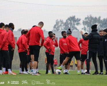 Monroz Neftçi'yə qoşuldu