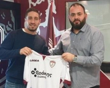 Neftçi'nin sabiq futbolçusu Yunanıstan klubunda