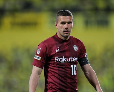 Podolski Yaponiya klubundan ayrıldı