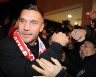 Podolski yenidən Superliqada