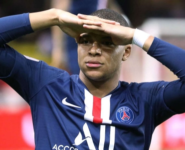 O dəqiqə ətrafıma 500 nəfər toplaşır -Mbappe