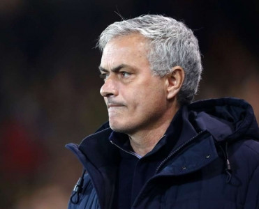 Eriksenin gedəcəyini bilirdim - Mourinyo