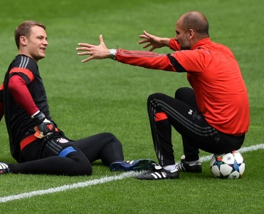 Qvardiola Noyeri yarımmüdafiədə oynatmaq istəyirdi