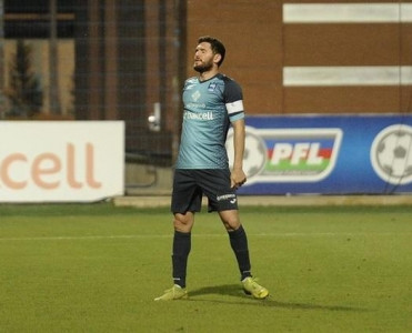 Meydandakı bir komandanı sındırmaq düzgün deyil - Cavid Hüseynov